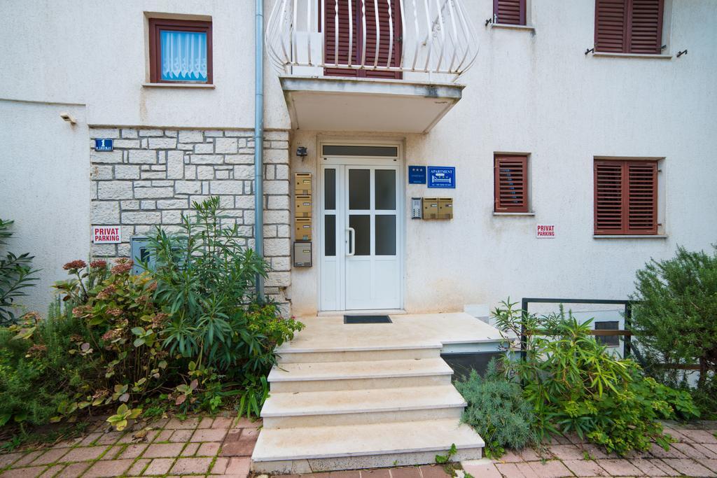 Apartments Daria Ровінь Екстер'єр фото