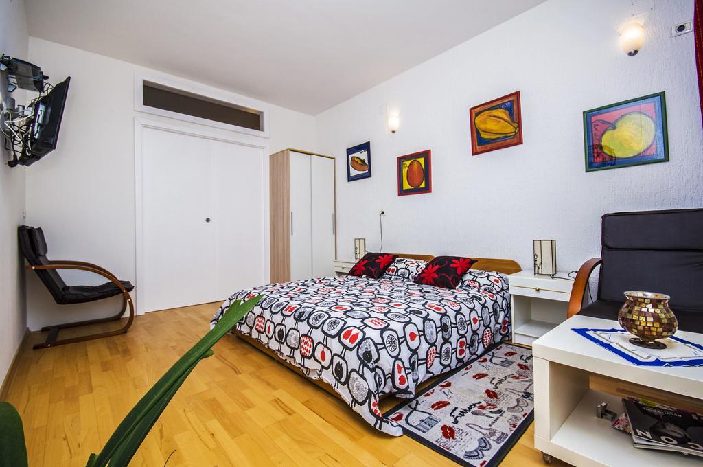 Apartments Daria Ровінь Екстер'єр фото